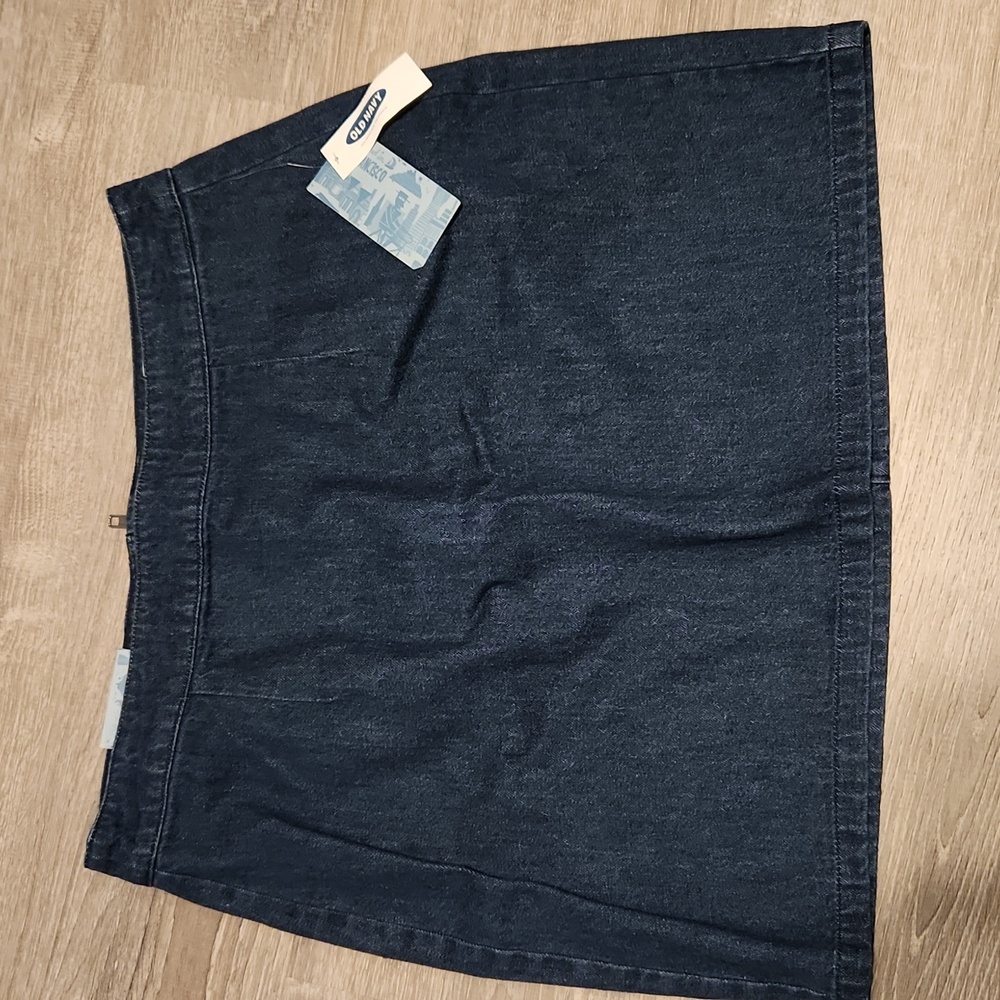 NWT Old Navy Denim Skirt, Size 8